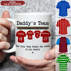 The Best Team A Dad Can Have Is His Family - Personalized Dads Football Team Mug