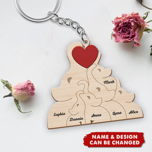 Love Elephant Family - Gift For Mother, Father, Family - Personalized Keychain