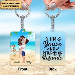 Doll Couple Hugging Kissing On The Beach - Personalized Keychain