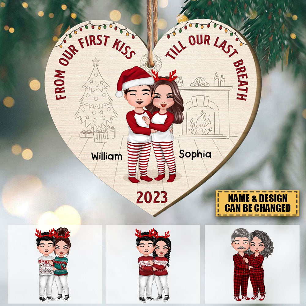Christmas Doll Couple Standing Hugging -  Personalized Wooden Ornament With Bow