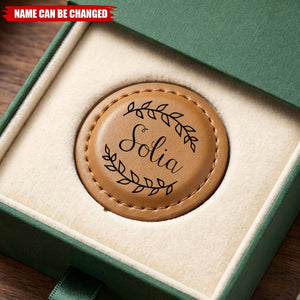 Personalized Golf-Themed Monogram Magnetic PU Leather Golf Ball Marker with Name and Initial Birthday Gift for Golf Lovers Golfers