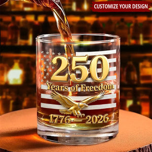 USA 250th Anniversary Daddy's Team Fist Bump - Personalized Whiskey Glass - Father's Day Gift for Dad, Husband