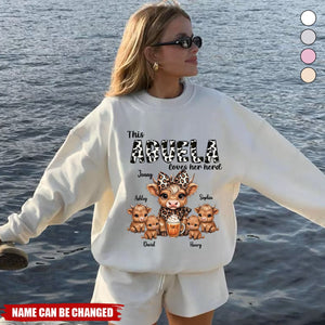 This Mama Grandma Loves Her Herds – Cozy Fall Vibe Personalized Highland Cow Family Sweatshirt