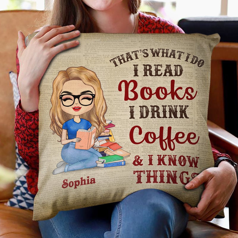 A Girl Who Loves Books Reading Vintage - Reading Gift - Personalized Custom Pillowcase
